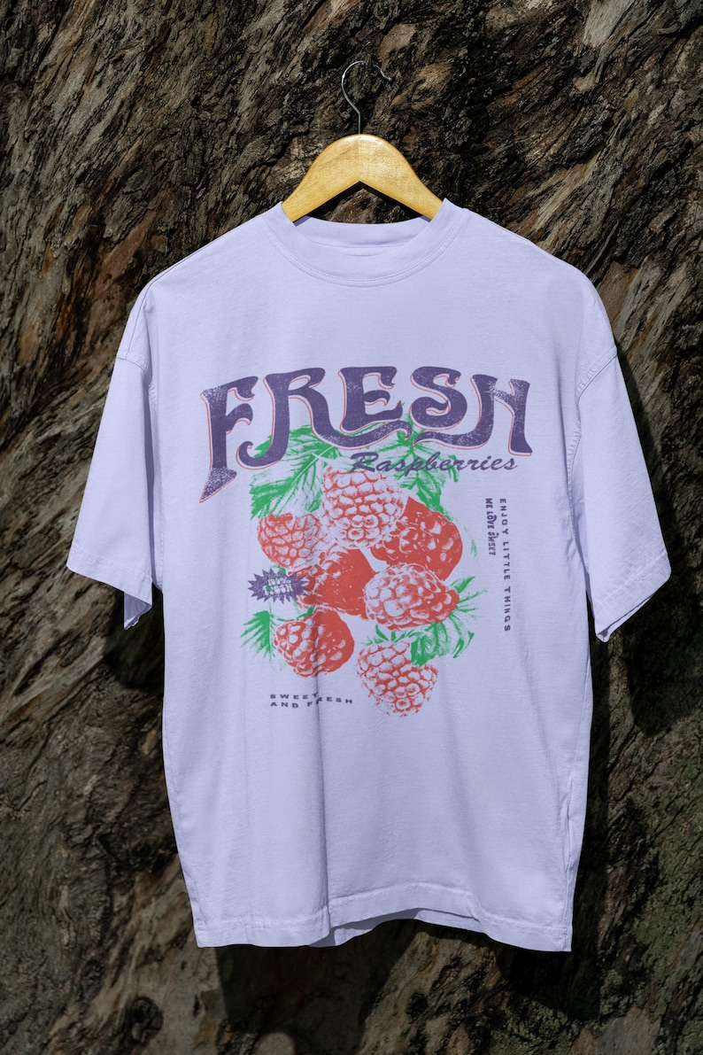 Vintage Fresh Raspberries Retro Fruit Graphic T-Shirt