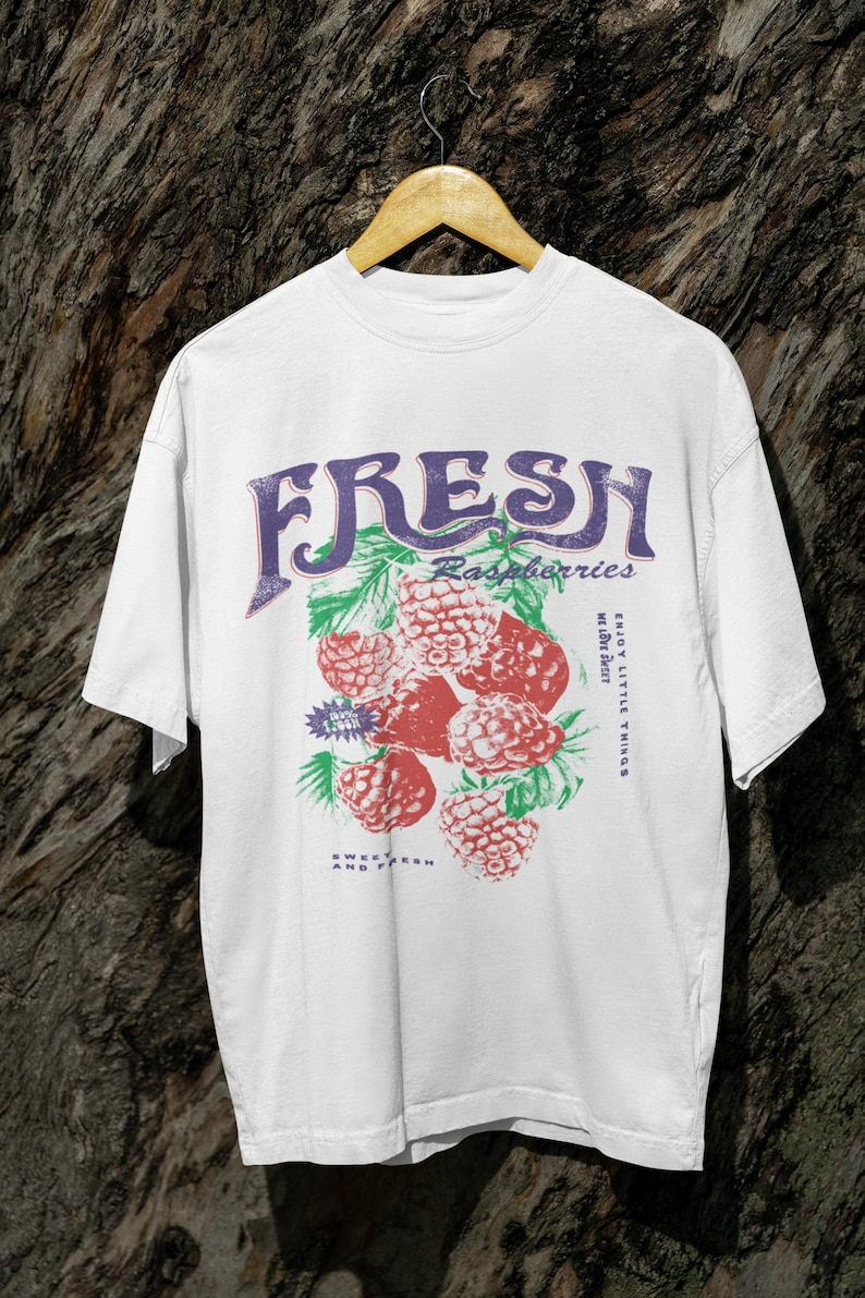 Vintage Fresh Raspberries Retro Fruit Graphic T-Shirt