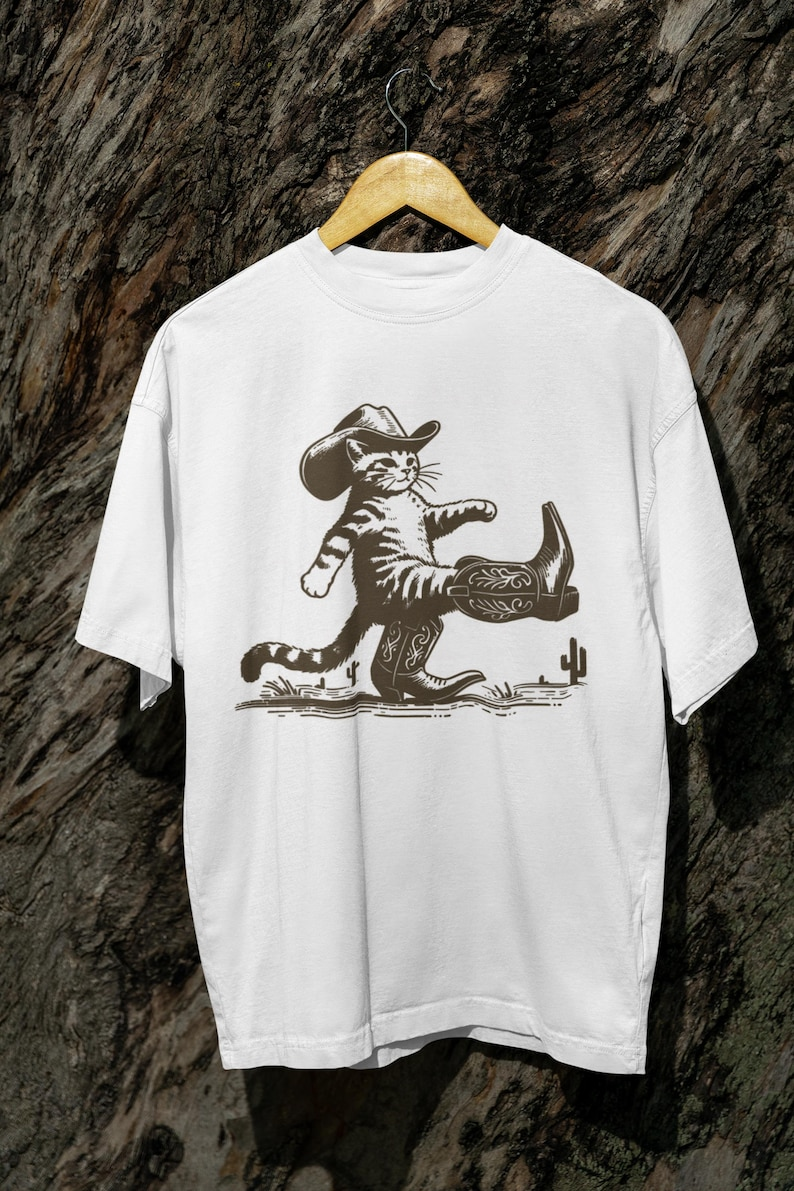 Funny Cowboy Cat Retro Western Graphic T-Shirt