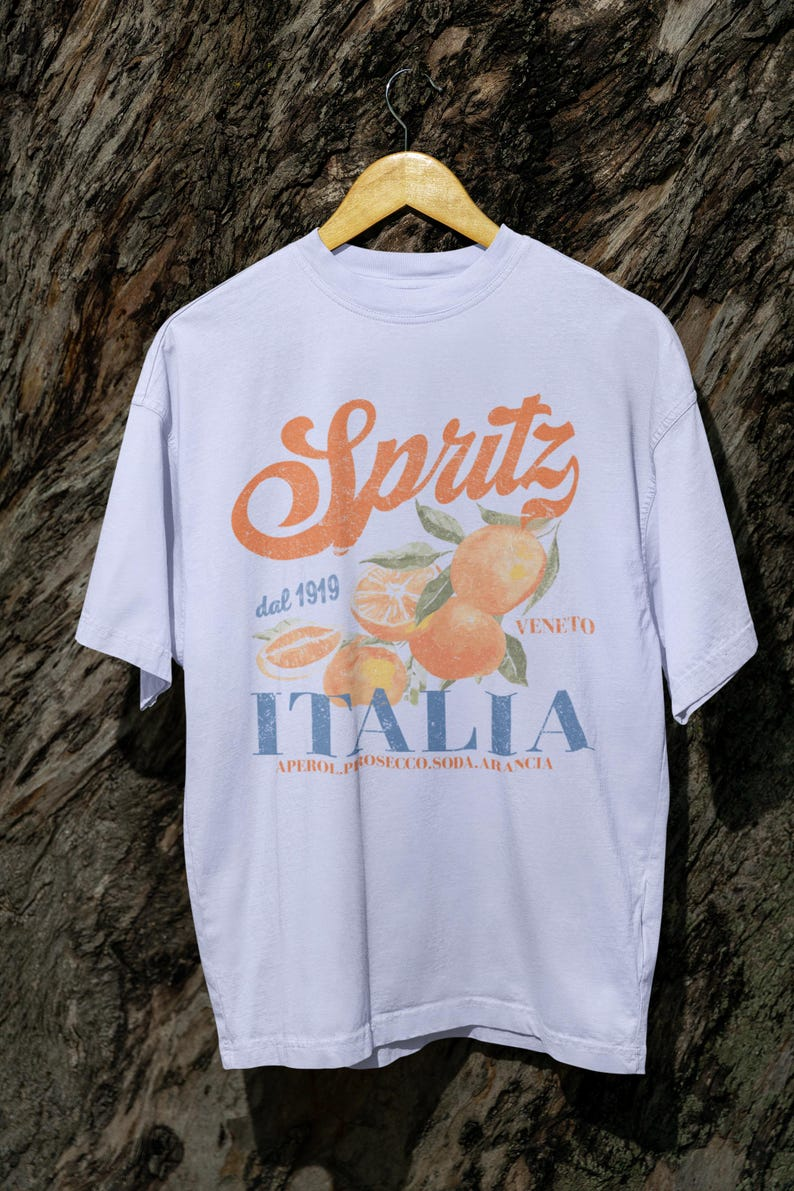 Lorell Spritz Italia Veneto T-Shirt, Retro Aesthetic Boho Graphic Tee for Women